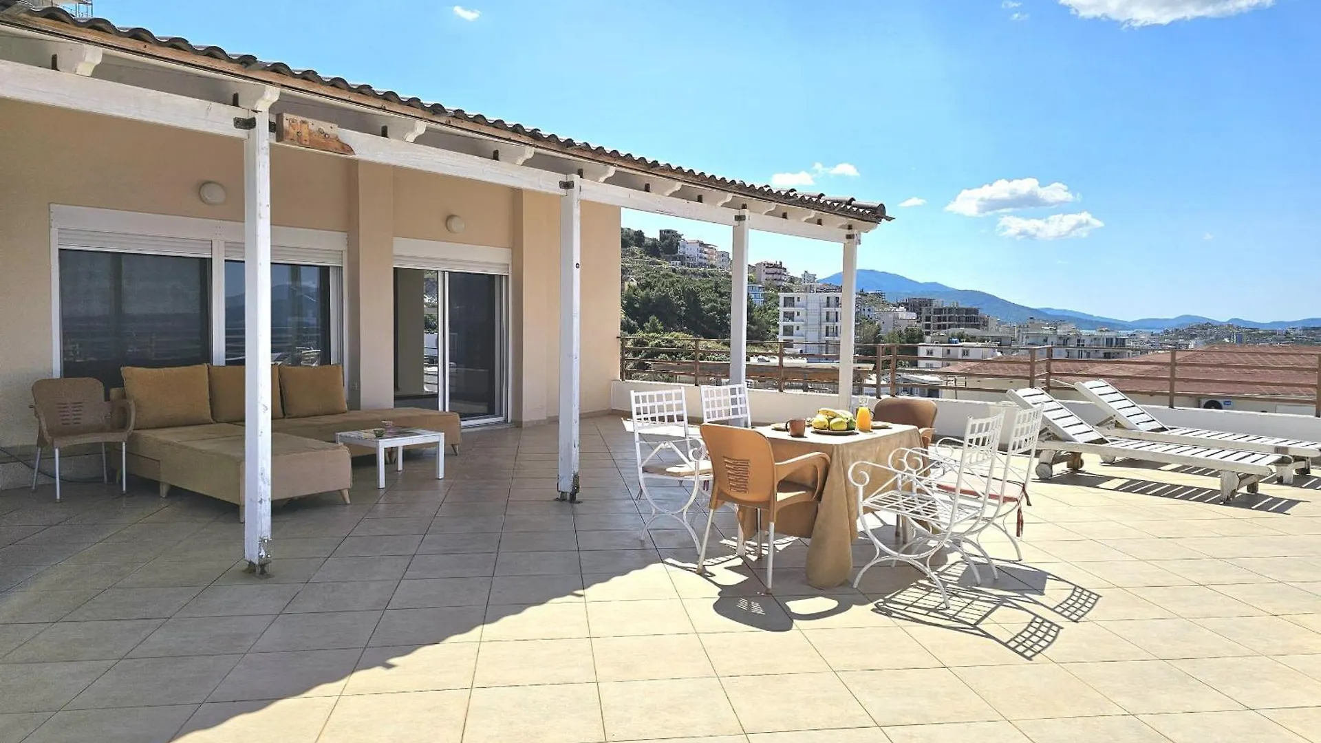 Sunset Penthouse Apartman Saranda Albánia